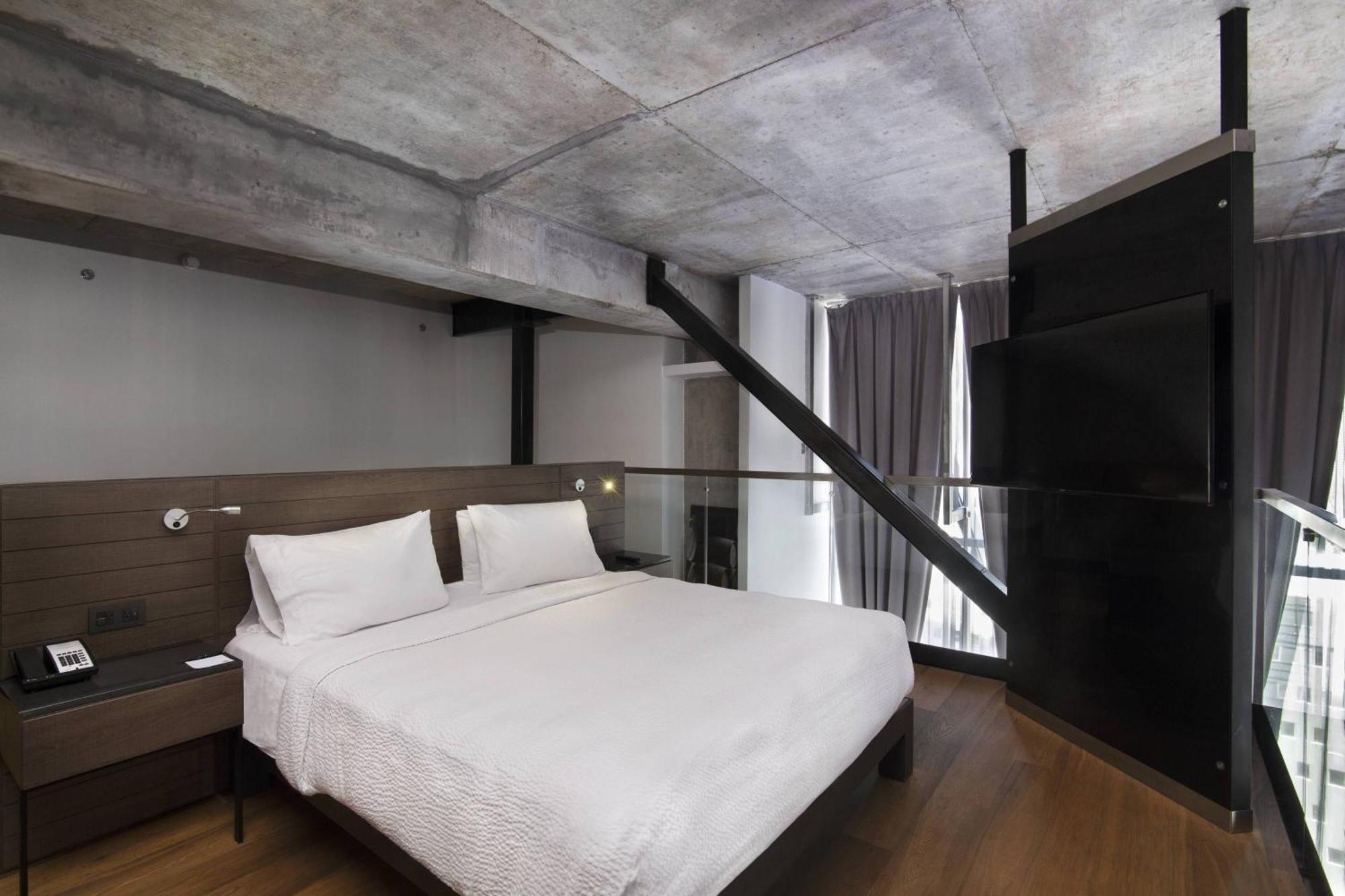 Bi-Level King Suite